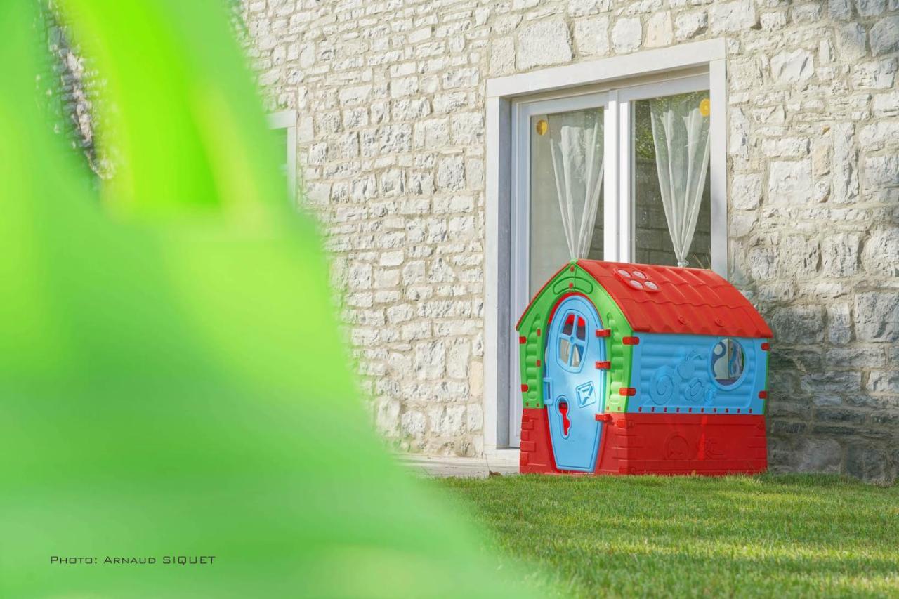 Gite Familial Ferme Des Aujes Falaen Onhaye Zewnętrze zdjęcie